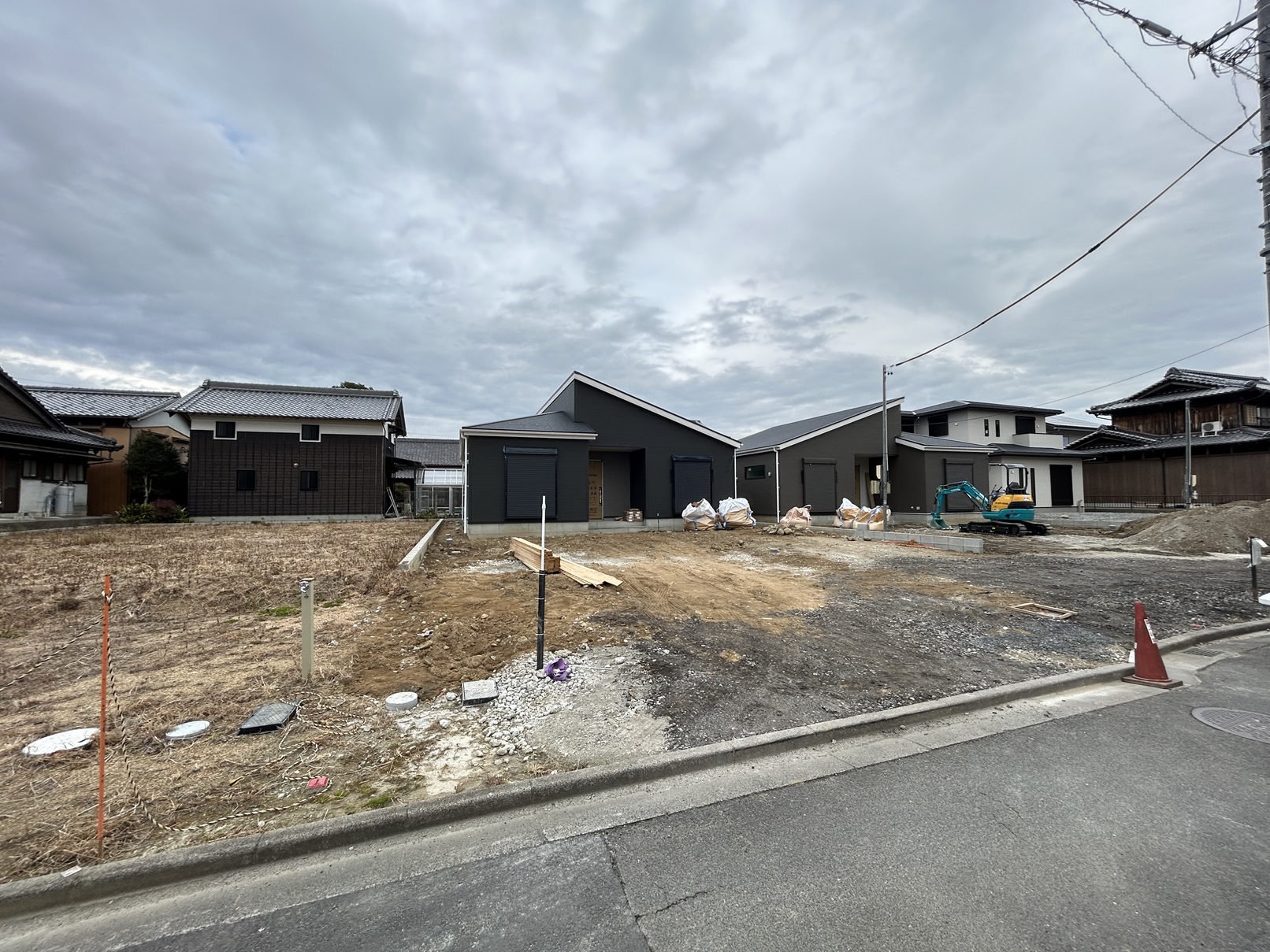 鈴鹿市甲斐町　新築戸建て　全２棟　【２号棟　現在商談中です】