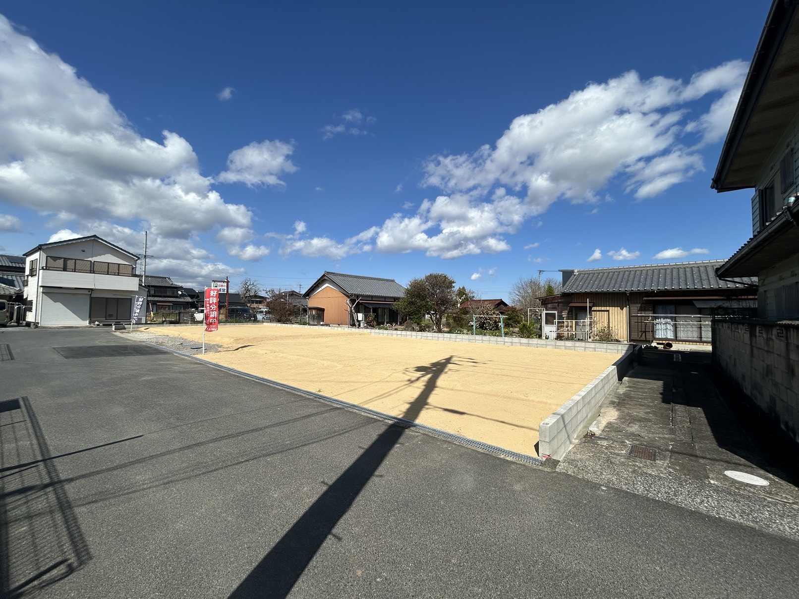 ヴェルデタウン亀山市本町３丁目　全２区画　1,019万円～　敷地53坪～【新規分譲開始】