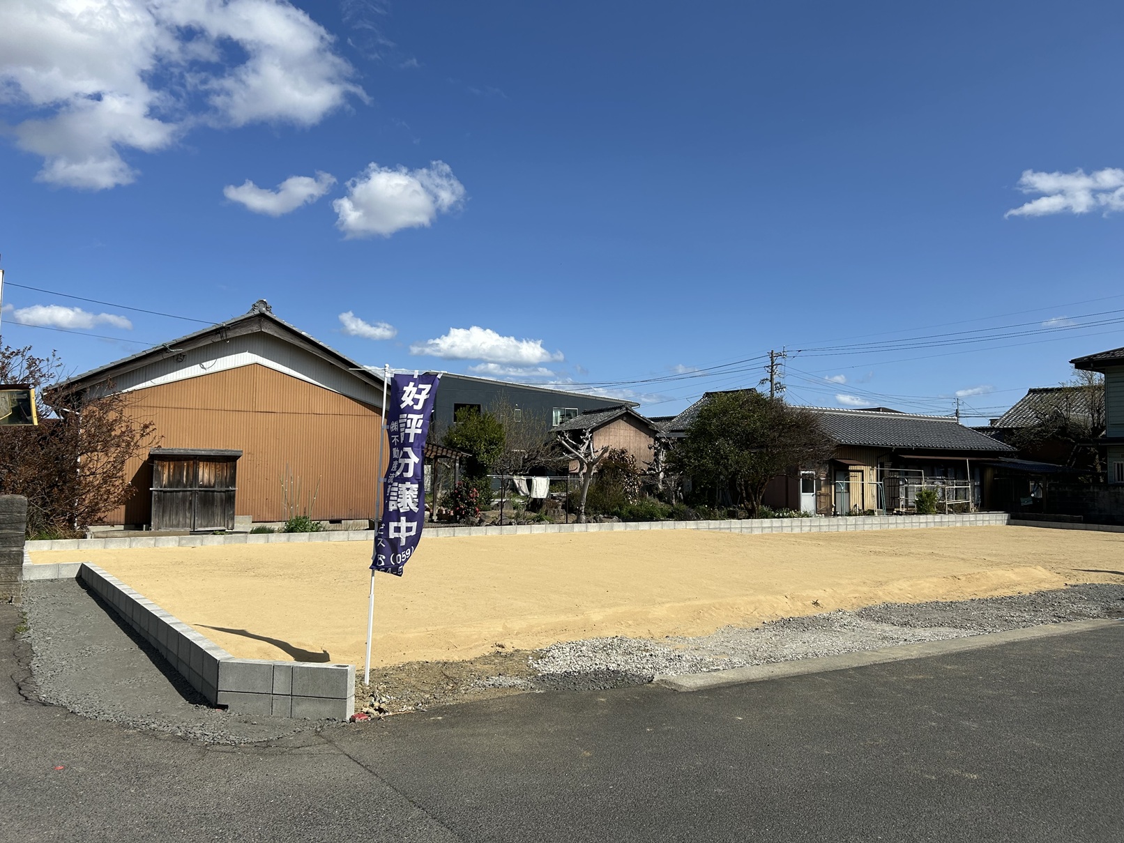 ヴェルデタウン亀山市本町３丁目　全２区画　1,019万円～　敷地53坪～【新規分譲開始】