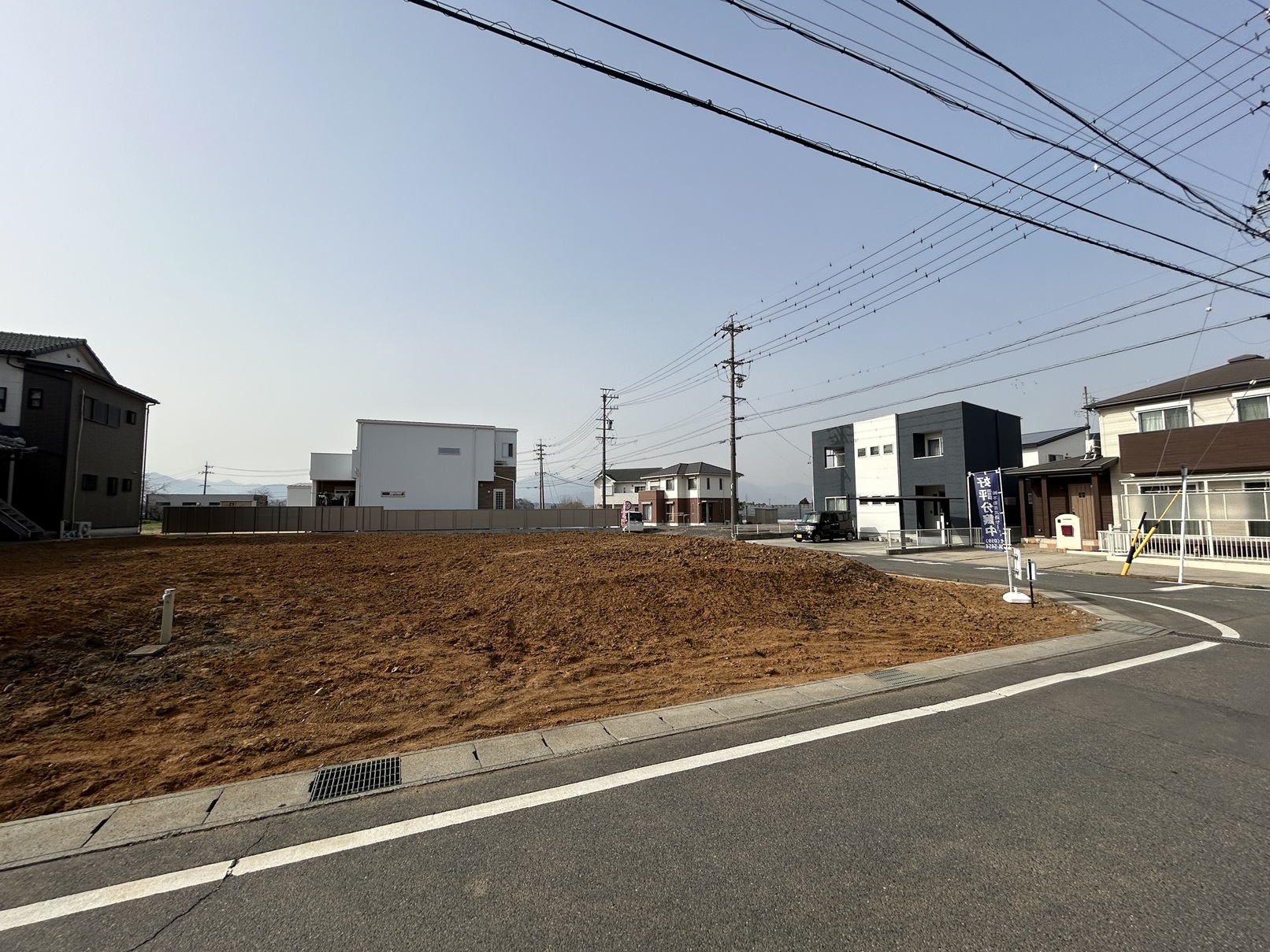 亀山市栄町　新築戸建　全３棟　【7月完成予定】2,380万円（税込）～