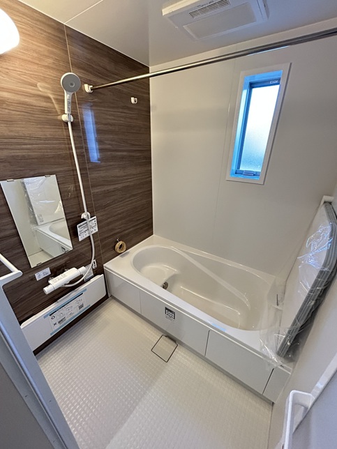 鈴鹿市磯山３丁目　新築戸建　全２棟　2280万円（税込）～　【今週土日　オープンハウス開催】