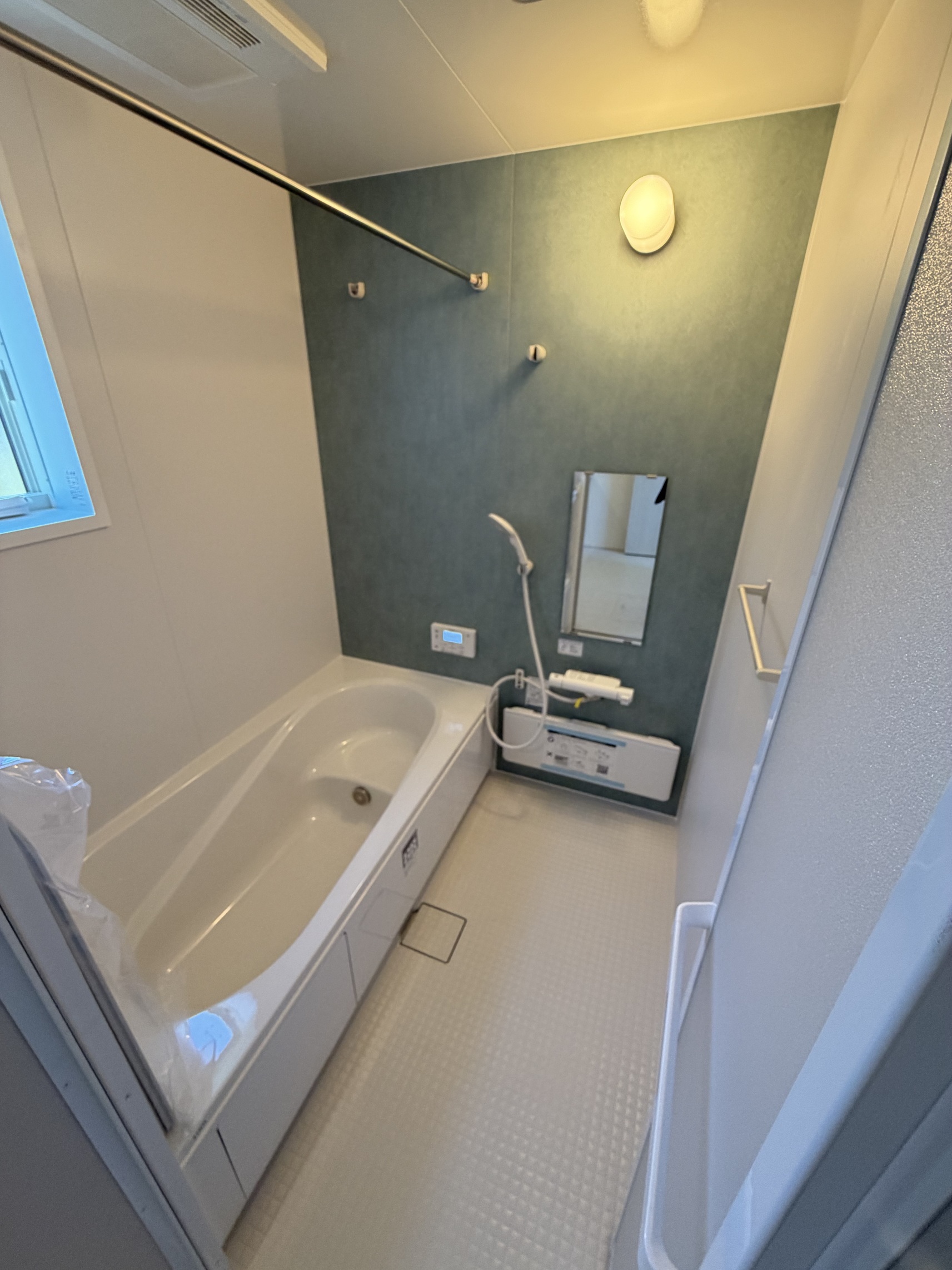 鈴鹿市東磯山３丁目　新築戸建　全１棟　2380万円　４ＬＤＫ