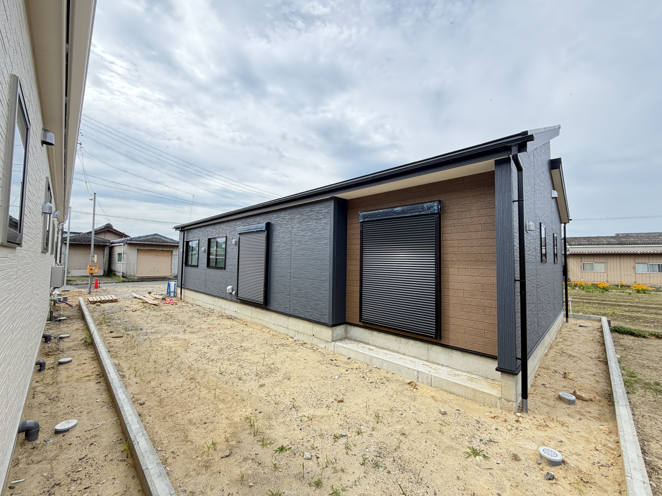 津市白塚町 新築戸建 全2棟 4LDK 2,430万円~ 【1号棟 現在商談中です】