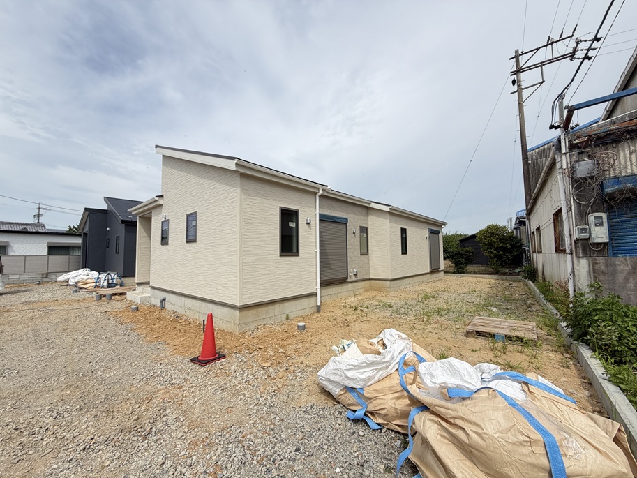 津市白塚町 新築戸建 全2棟 4LDK 2,430万円~ 【1号棟 現在商談中です】