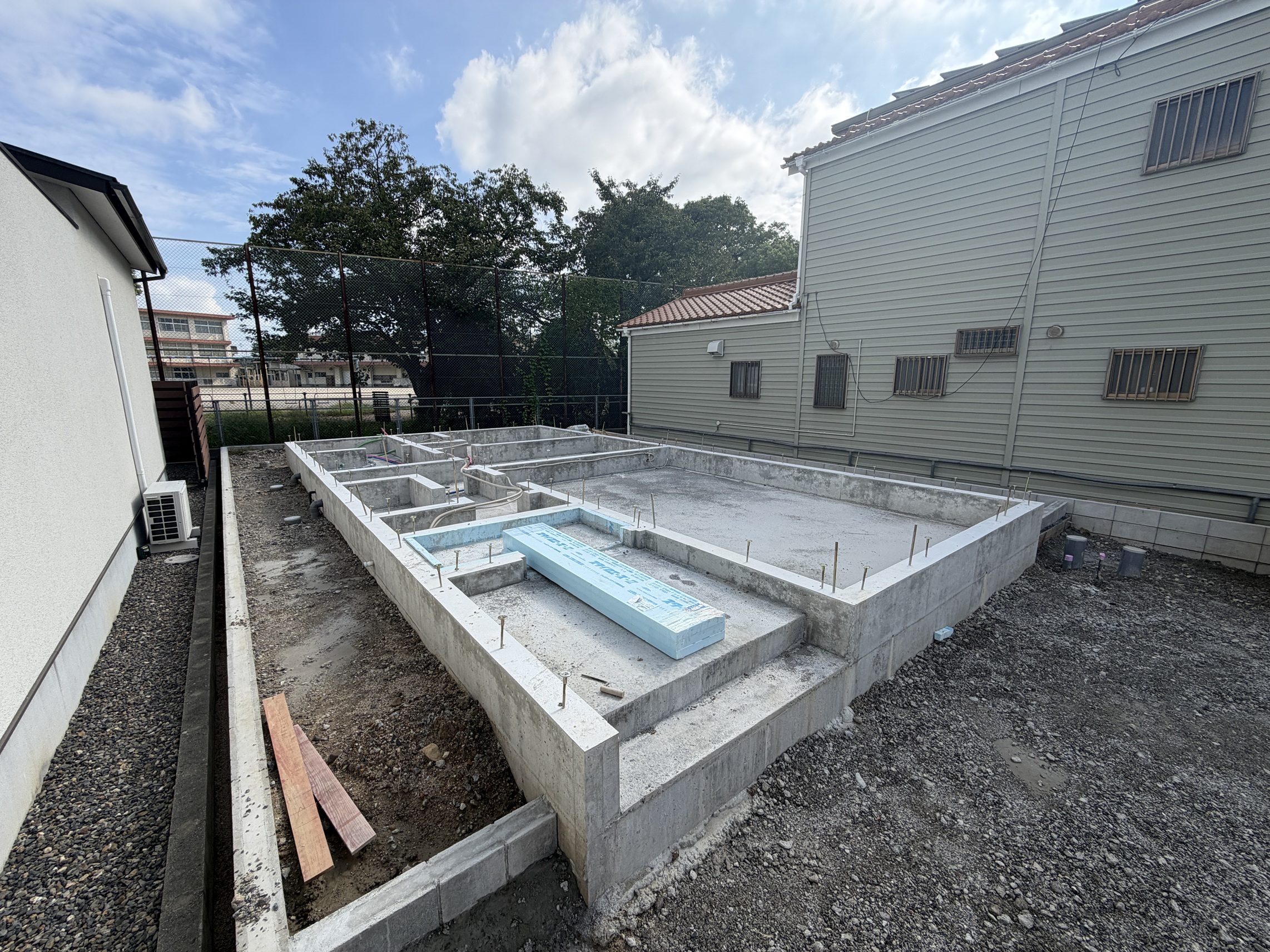 鈴鹿市神戸2丁目　新築戸建て　全1棟　2,790万円（税込）１２月末完成予定